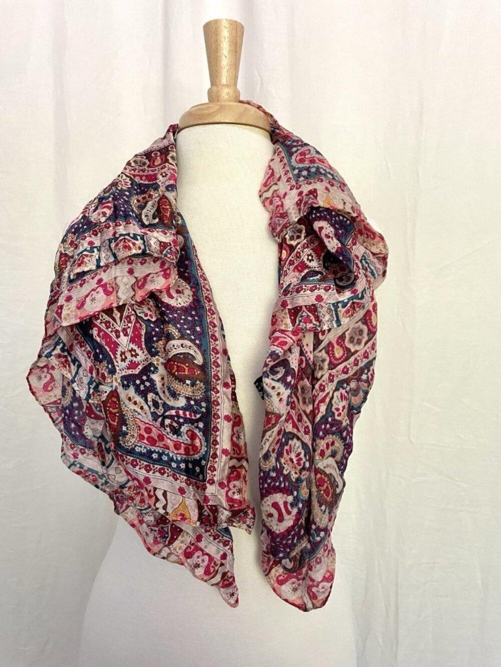 ETRO 100% Silk Paisley Floral Romantic Square Scarf Colorful Pink 39x39"